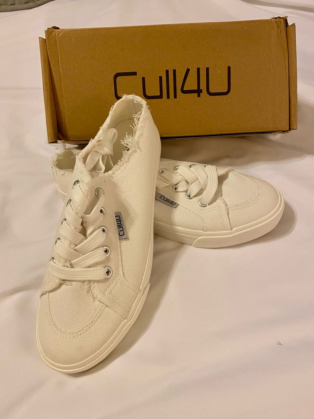 Cute White Canvas Slip-on Sneakers
